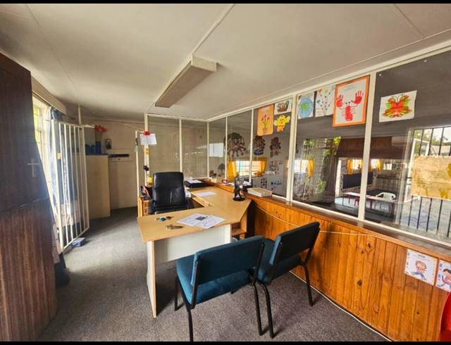 BUSINESS FOR SALE IN KEMPTON PARK EXT 02